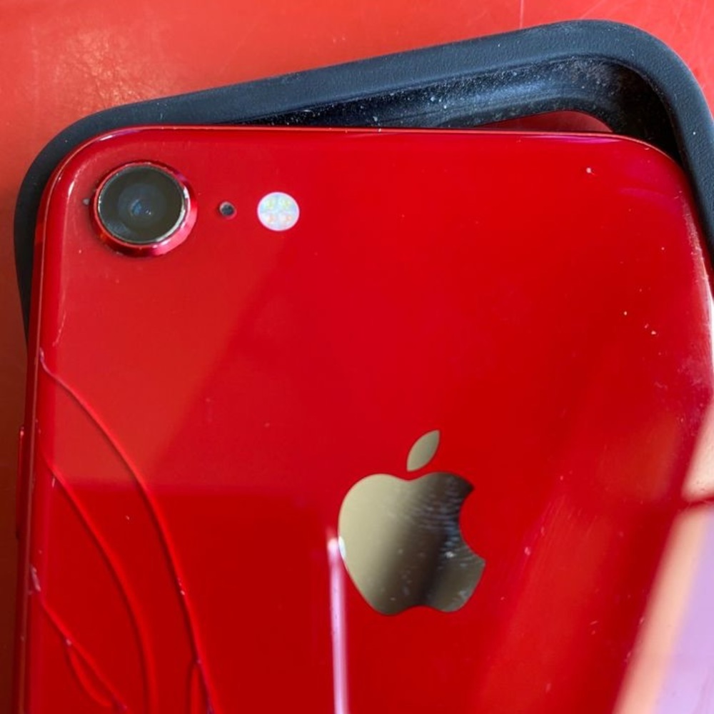 iPhone 8 - Picture 4 of 6